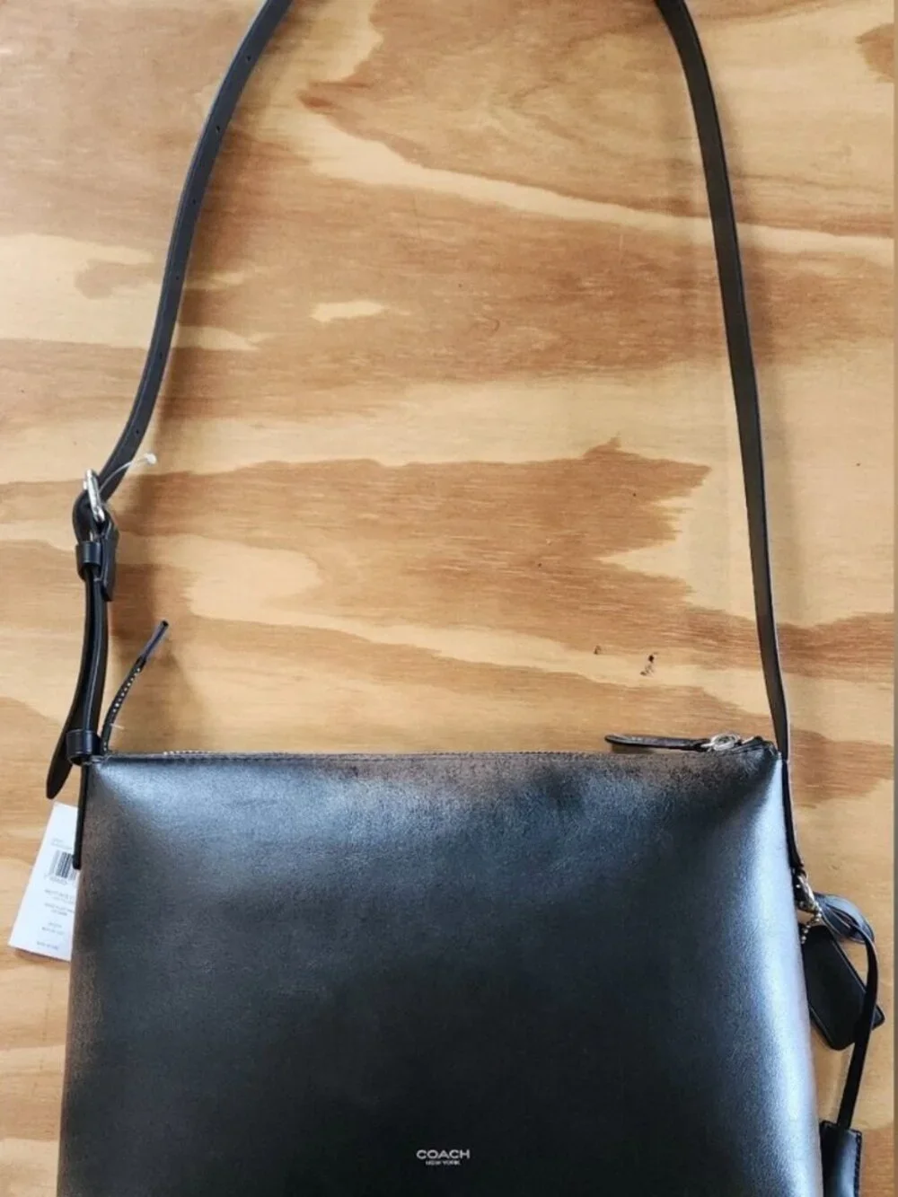 Coach Mott Messanger 33 In Loved Leather